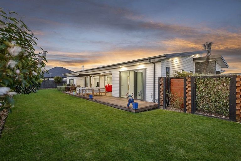 Photo of property in 15 Bellbird Place, Rolleston, 7614