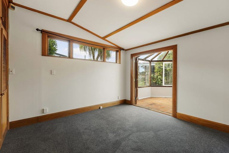 Photo of property in 74 Nottingham Street, Karori, Wellington, 6012