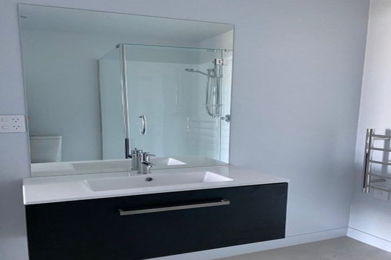 Photo of property in Frank Sargeson Apts, 407/80 Anzac Street, Takapuna, Auckland, 0622