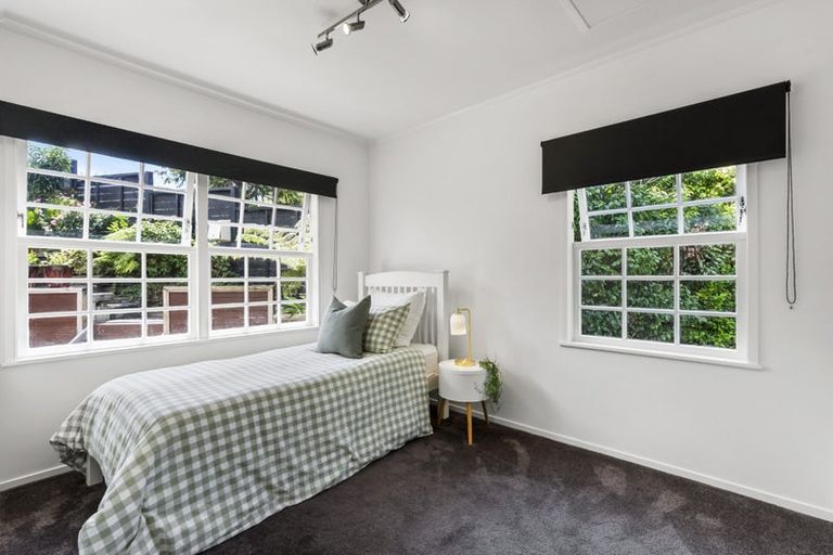 Photo of property in 80 Park Hill Road, Birkenhead, Auckland, 0626