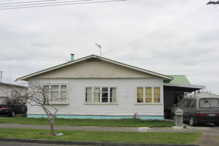 Photo of property in 14 Wilton Street, Levin, 5510