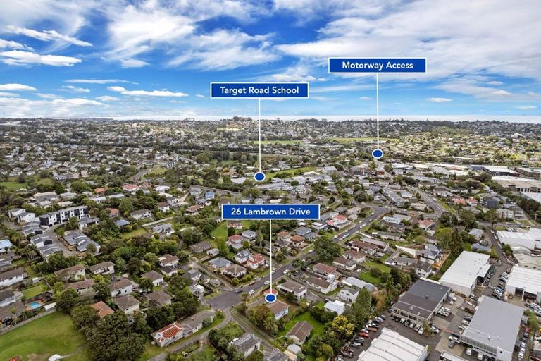 Photo of property in 26 Lambrown Drive, Totara Vale, Auckland, 0629