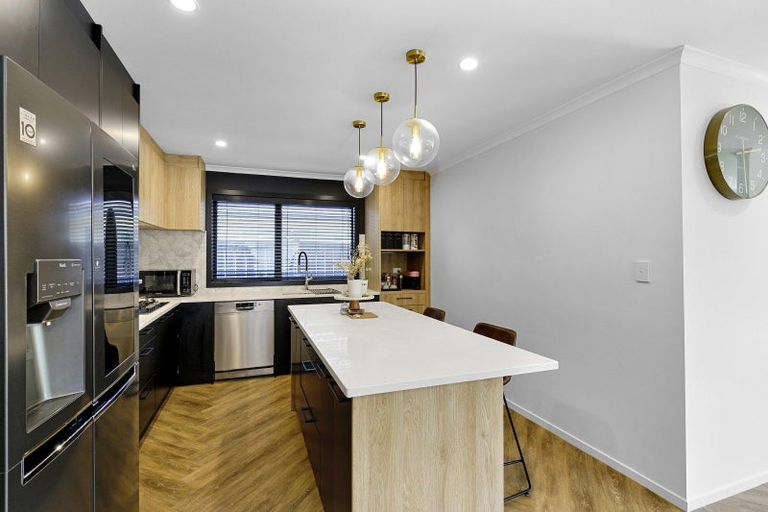 Photo of property in 7 Buddle Road, Wallaceville, Upper Hutt, 5018