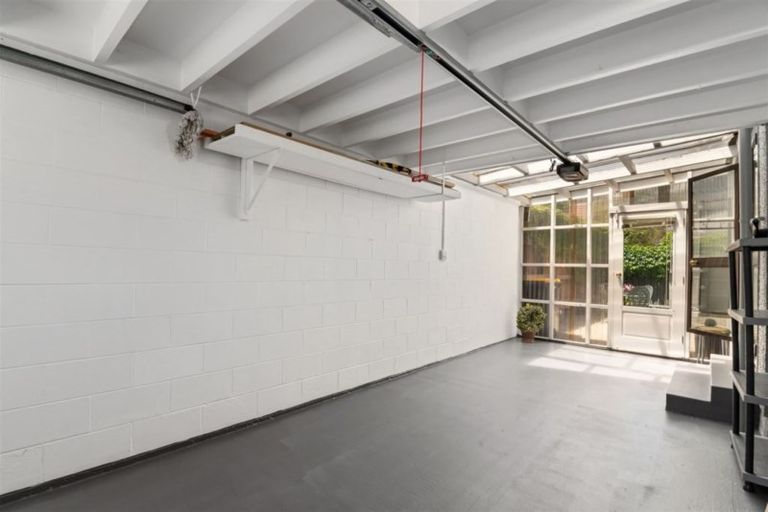 Photo of property in 36 Riverside, Nelson, 7010