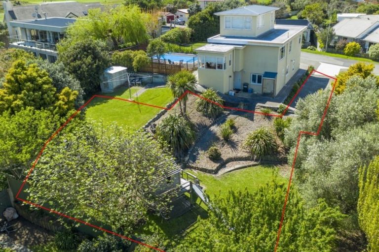 Photo of property in 5a Knight Avenue, Paraparaumu Beach, Paraparaumu, 5032