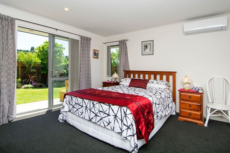 Photo of property in 56 Fairfax Crescent, Pyes Pa, Tauranga, 3112