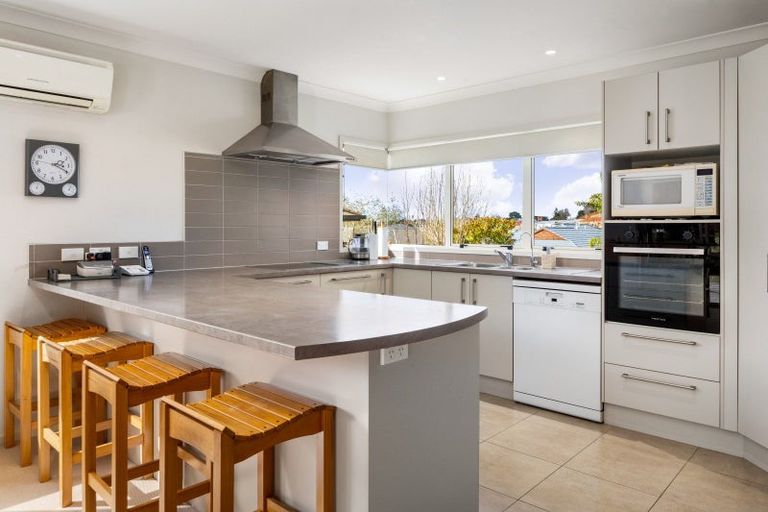 Photo of property in 8 Uretara Drive, Katikati, 3129