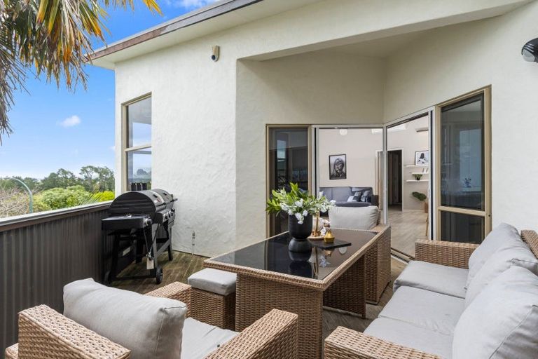 Photo of property in 14 Bell Common Close, Bethlehem, Tauranga, 3110