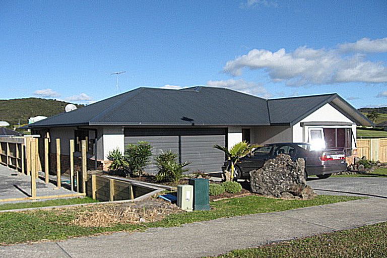 Photo of property in 5 Halyard Loop, Haruru, 0204