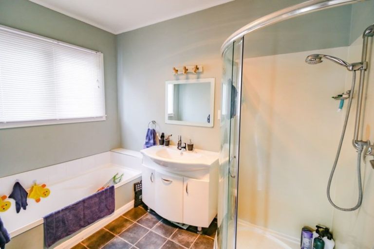 Photo of property in 9 Tongariro Street, Castlecliff, Whanganui, 4501