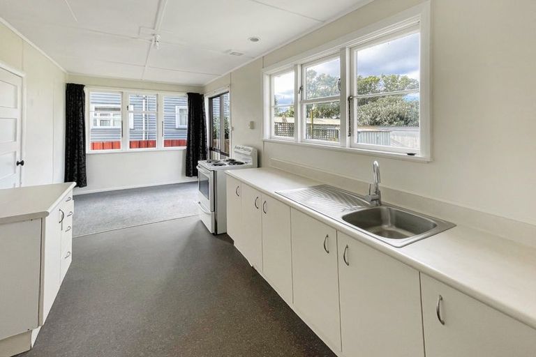 Photo of property in 54 Molesworth Street, Taita, Lower Hutt, 5011