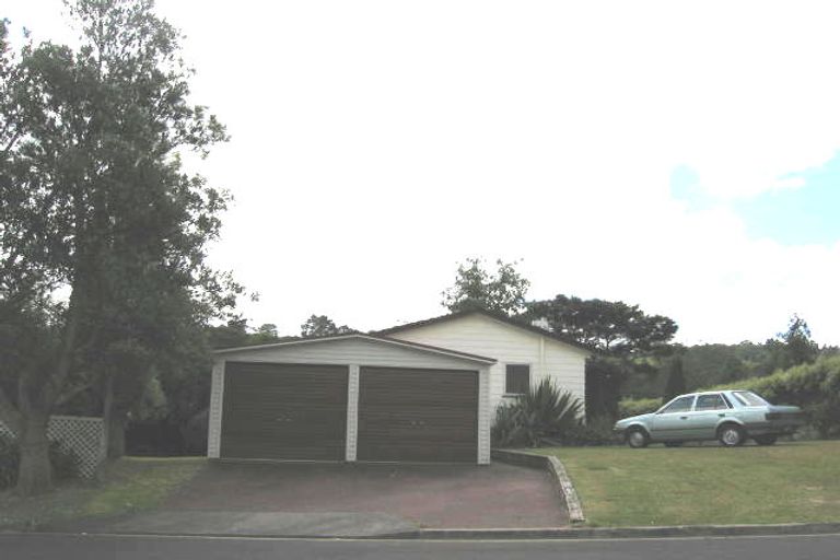 Photo of property in 9 Hotspur Place, Bayview, Auckland, 0629