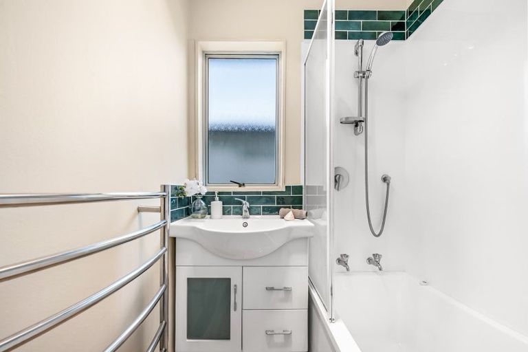 Photo of property in 2 Guiness Street, Avalon, Lower Hutt, 5011