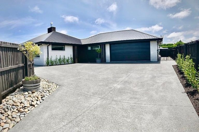 Photo of property in 9 Fearne Drive, Woodend, 7610