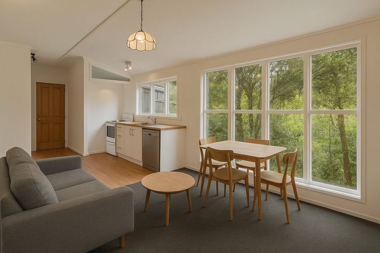 Photo of property in 62 Chatham Avenue, Paremoremo, Auckland, 0632