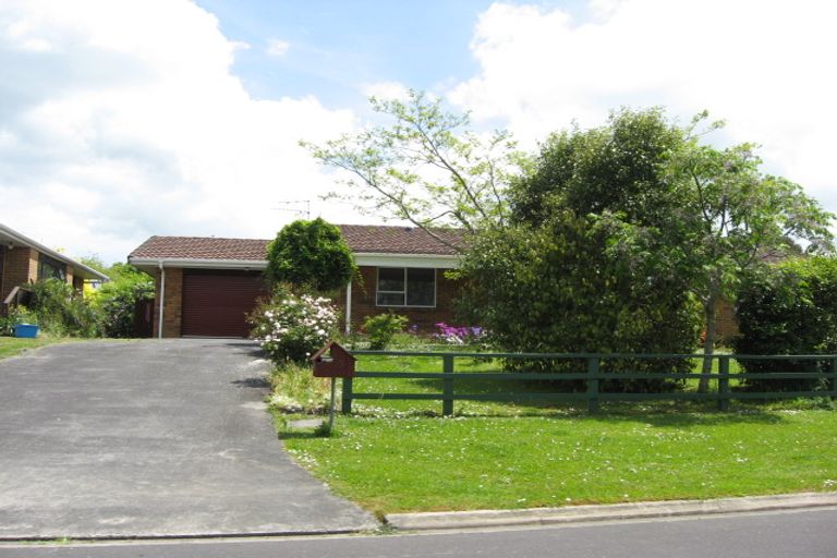 Photo of property in 5 Rheingold Place, Huapai, Kumeu, 0810