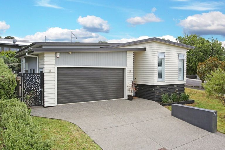 Photo of property in 8 Stockyard Crescent, Pukekohe, 2120