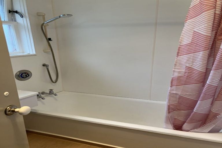 Photo of property in 8 Bird Grove, Stokes Valley, Lower Hutt, 5019