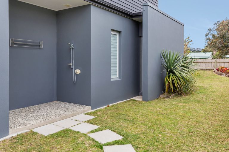 Photo of property in 23 Wehiwehi Road, Matapouri, Whangarei, 0173