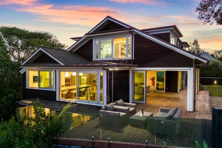 Photo of property in 37b View Road, Campbells Bay, Auckland, 0630