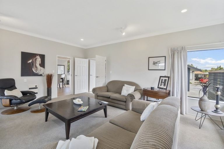 Photo of property in 16 Minchin Crescent, St Andrews, Hamilton, 3200