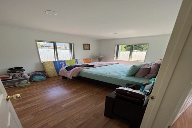 Photo of property in 18 Patts Avenue, Glendene, Auckland, 0602