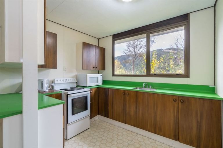 Photo of property in 67 Village Loop Road, Waipori Falls, Outram, 9073