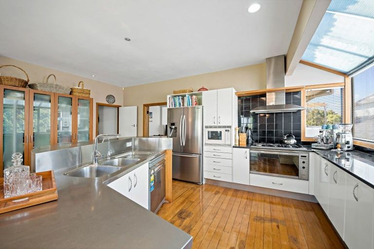 Photo of property in 4 Takutai Avenue, Bucklands Beach, Auckland, 2012