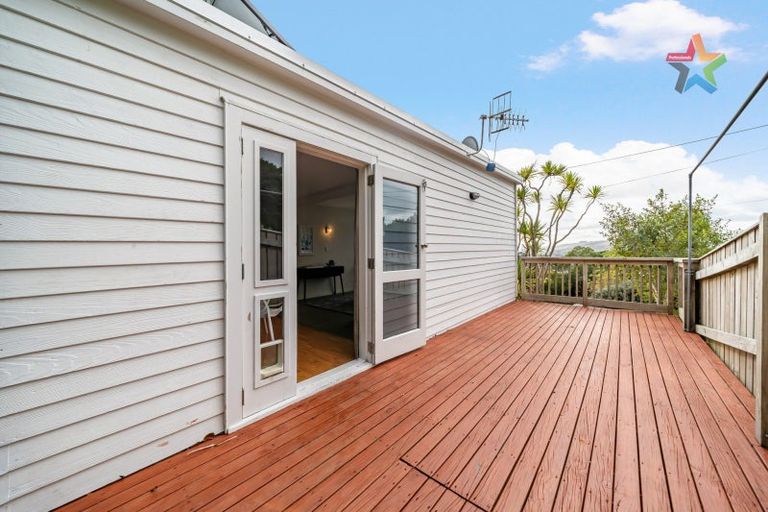 Photo of property in 28 Hollies Crescent, Johnsonville, Wellington, 6037