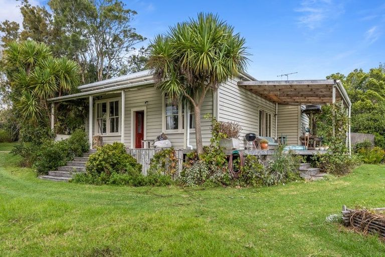 Photo of property in 1122 Oneriri Road, Kaiwaka, 0573