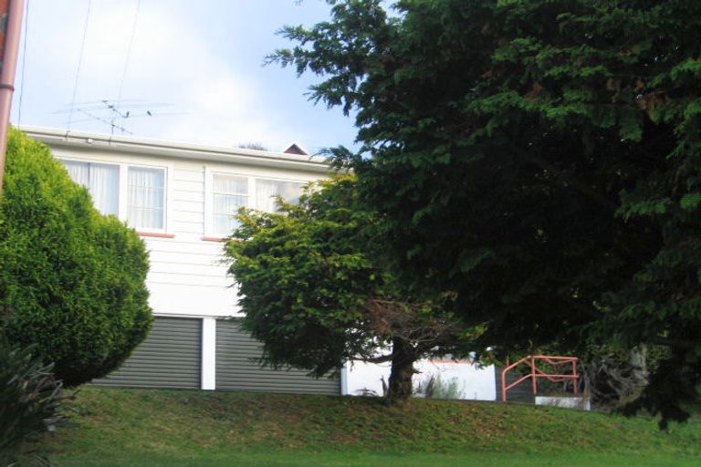 Photo of property in 313 Main Road, Tawa, Wellington, 5028