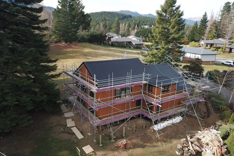 Photo of property in 2 Tui Close, Hanmer Springs, 7334