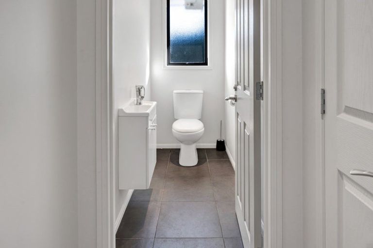 Photo of property in 90 Ridgewood Drive, Ridgewood, New Plymouth, 4371