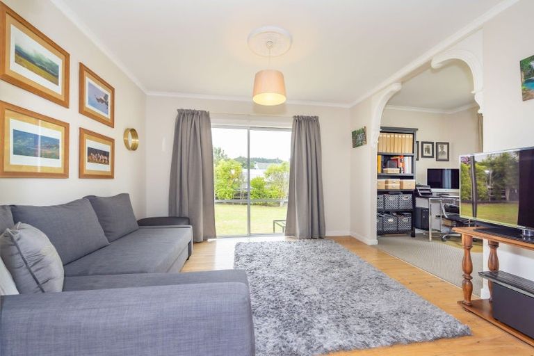 Photo of property in 1060 Kaipara Coast Highway, Kaukapakapa, 0873