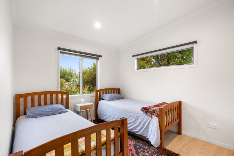 Photo of property in 6 Rhona Place, Mahia, 4198