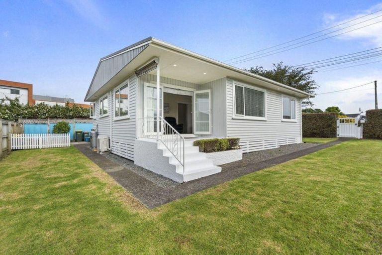 Photo of property in 51 Lyn Street, Lynmouth, New Plymouth, 4310