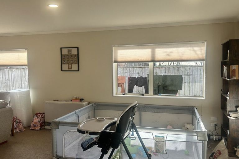 Photo of property in 9a Gandalf Crescent, Paraparaumu, 5032
