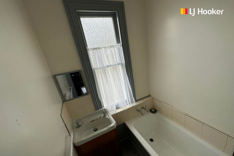 Photo of property in 255 Oxford Street, South Dunedin, Dunedin, 9012