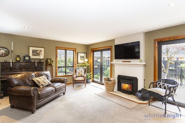 Photo of property in 374 Sawyers Arms Road, Harewood, Christchurch, 8051