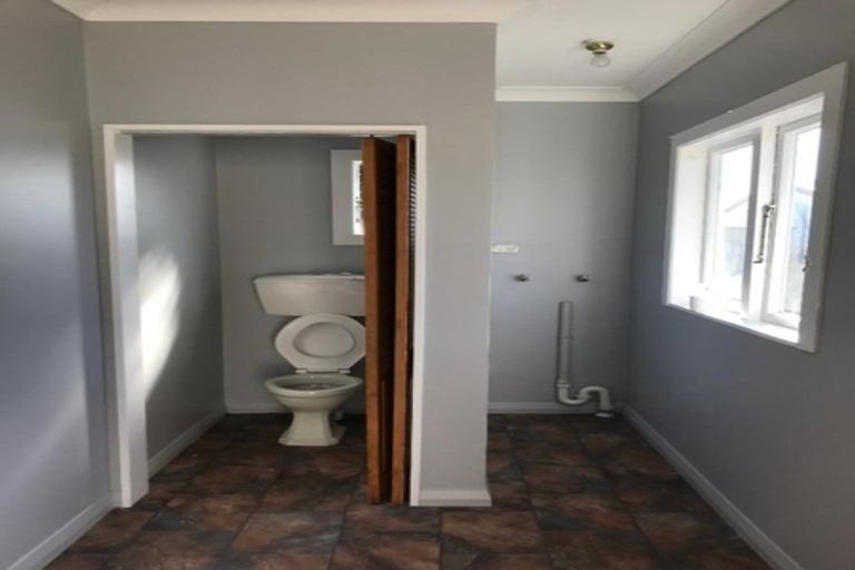 Photo of property in 138 Weraroa Road, Levin, 5510