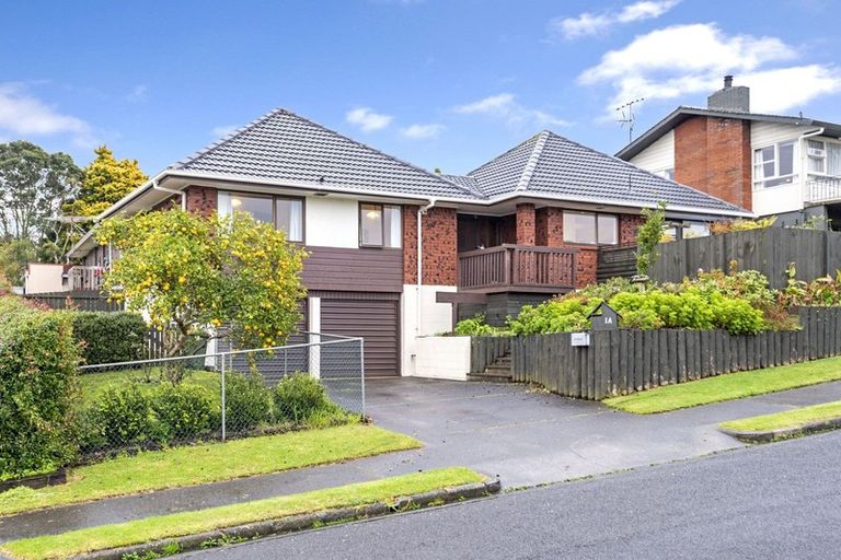 Photo of property in 2/1 Glenside Avenue, Pakuranga, Auckland, 2010