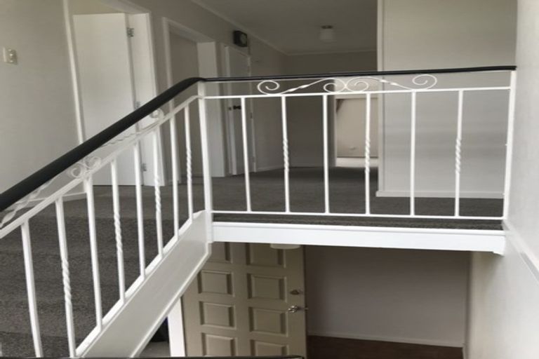 Photo of property in 6 Cherry Grove, Strathmore Park, Wellington, 6022