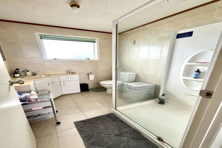 Photo of property in 11 Watea Road, Torbay, Auckland, 0630