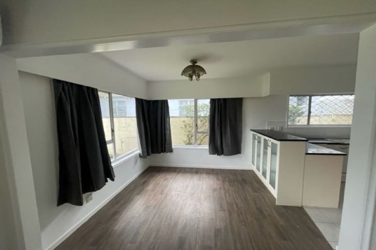 Photo of property in 2 Carolyn Street, Manukau, Auckland, 2025