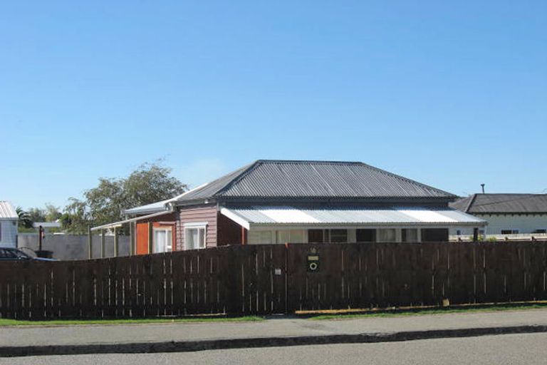 Photo of property in 14 George Street, Waimate, 7924