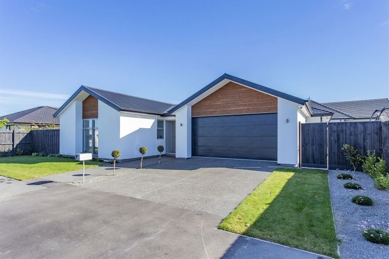 Photo of property in 29 Katrine Drive, Marshland, Christchurch, 8083