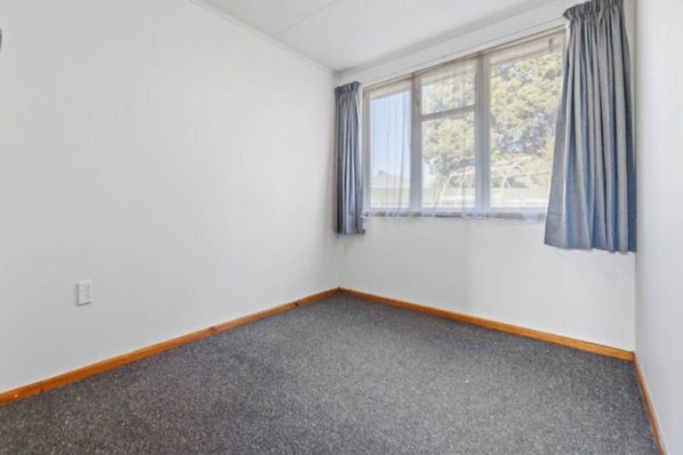 Photo of property in 15 Te Rangitautahanga Road, Turangi, 3334