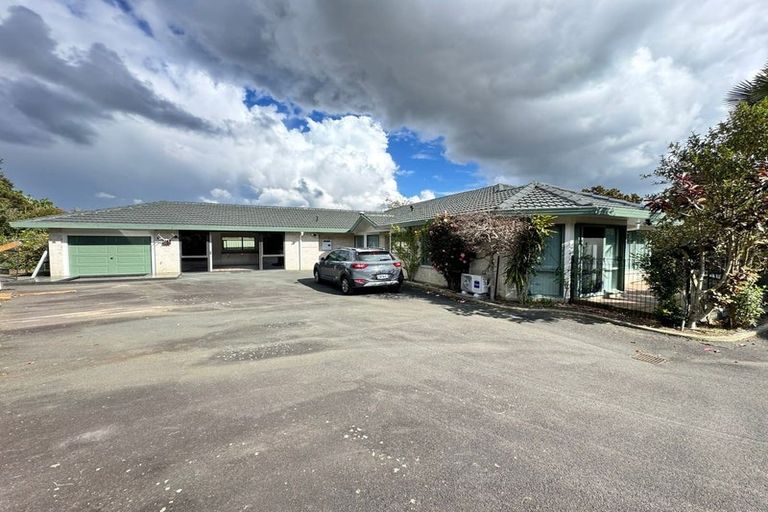 Photo of property in 180 Settlement Road, Papakura, 2110