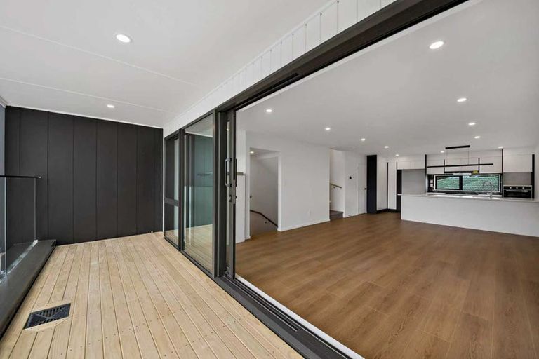 Photo of property in 408 Bucklands Beach Road, Bucklands Beach, Auckland, 2012