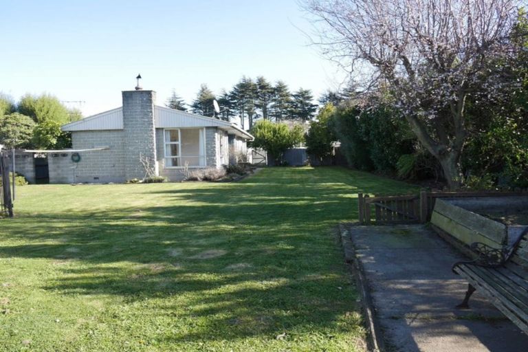 Photo of property in 22 Roswell Place, Islington, Christchurch, 8042